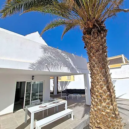 Hoy Caleta 3*